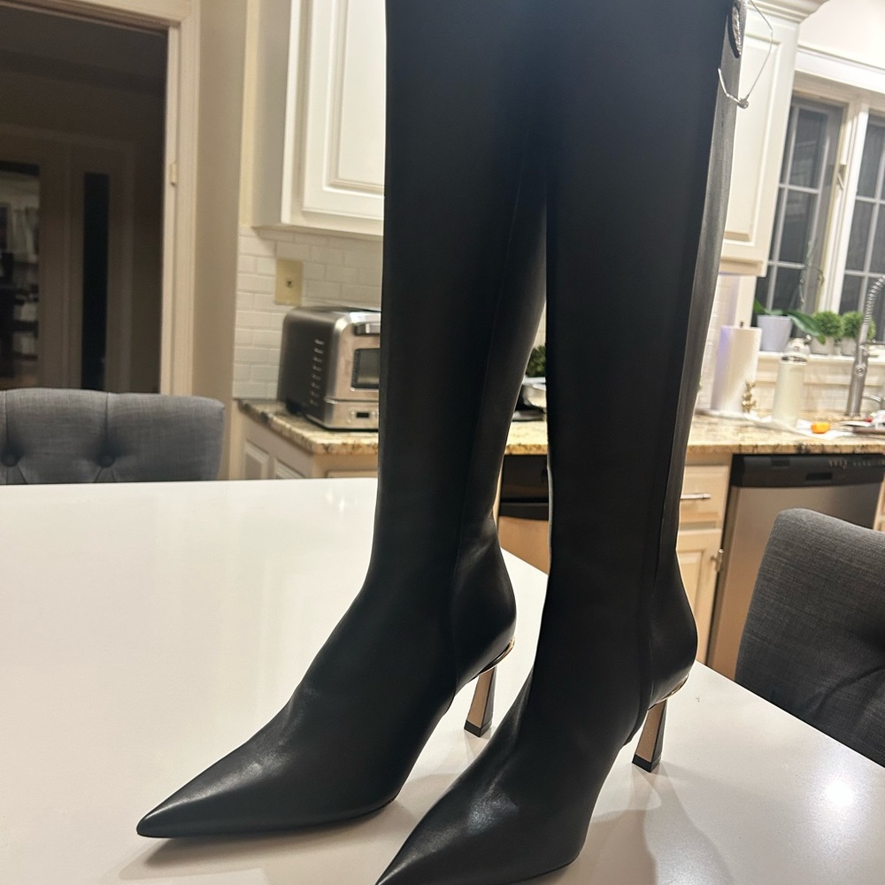 Victoria Beckham Elegant Black Heeled Boots